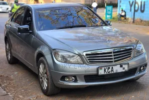 Mercedes-Benz C200 2010 Gray