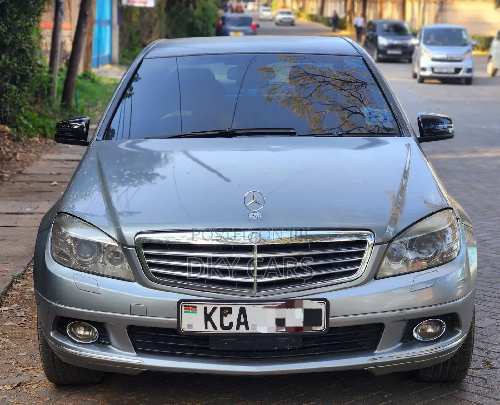 Mercedes-Benz C200 2010 Gray