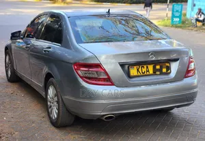 Mercedes-Benz C200 2010 Gray