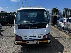 Isuzu Elf NKR Canter