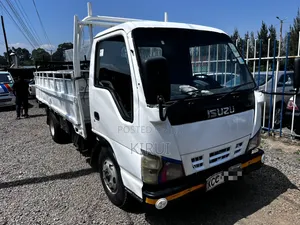 Isuzu Elf NKR Canter