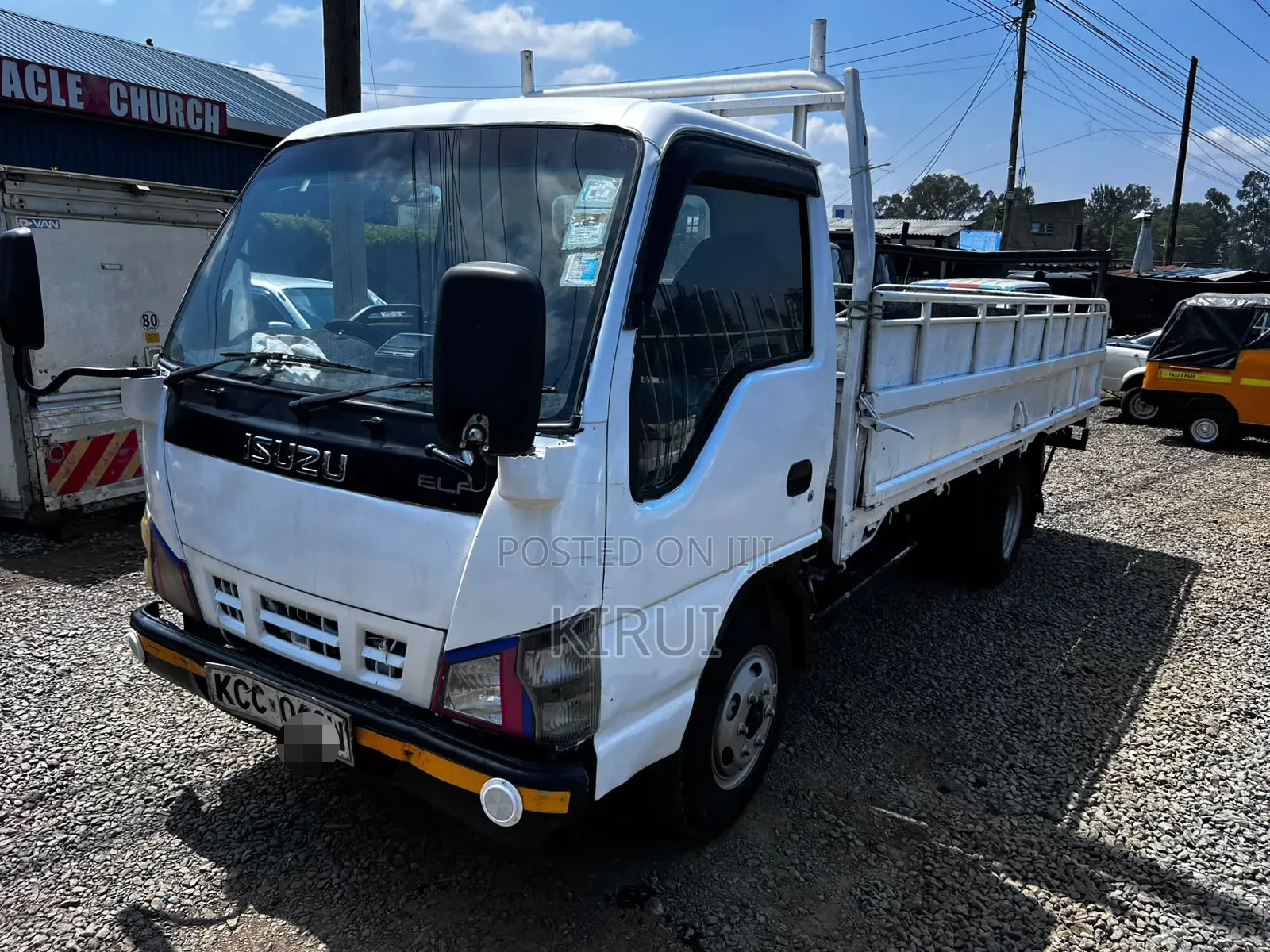 Isuzu Elf NKR Canter