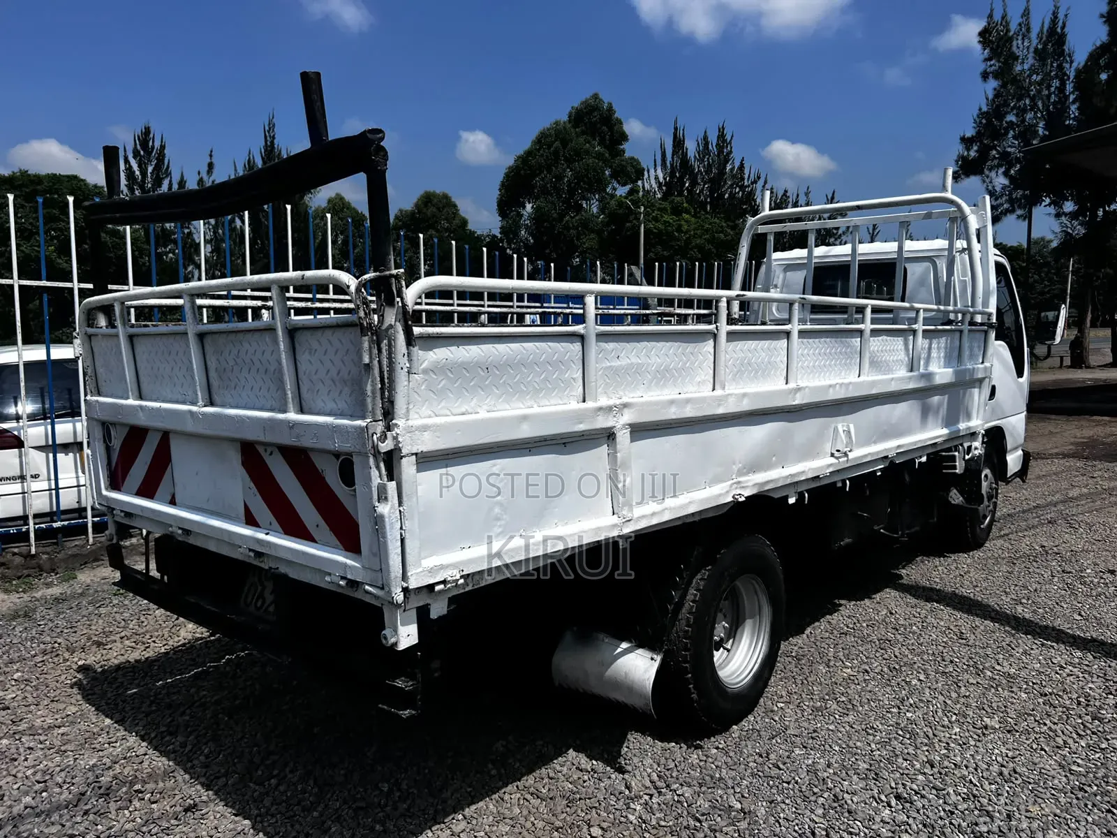 Isuzu Elf NKR Canter