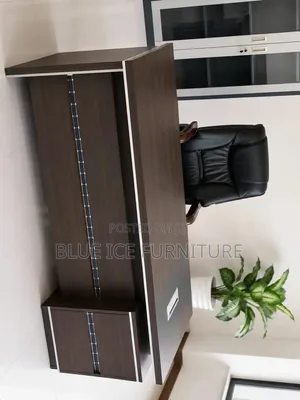 Executive Office Desk With Side Cabinet