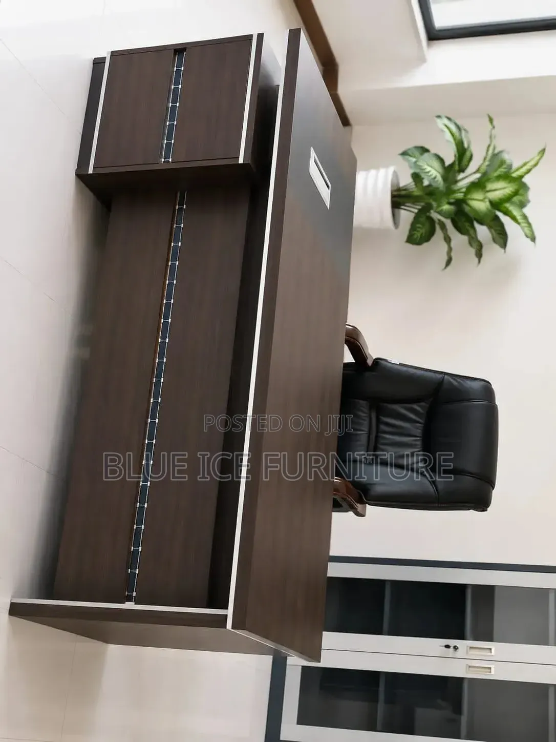 Executive Office Desk With Side Cabinet