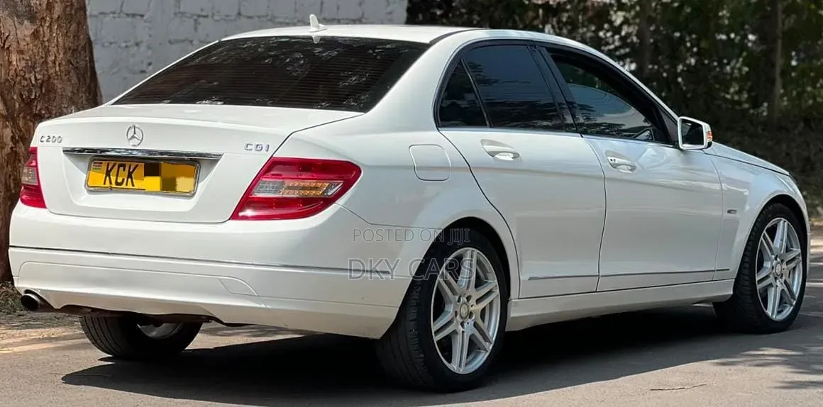 Mercedes-Benz C200 2010 White