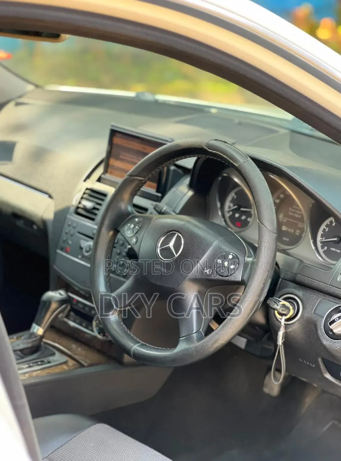 Mercedes-Benz C200 2010 White