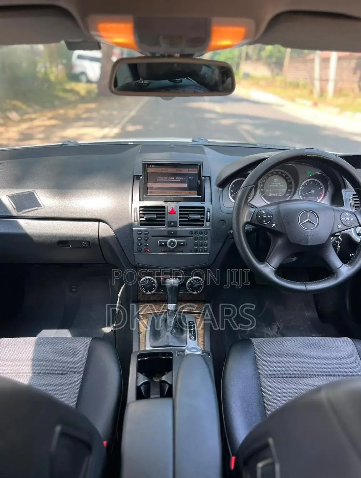 Mercedes-Benz C200 2010 White