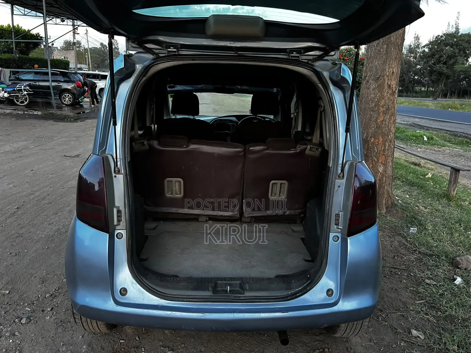 Toyota Ractis 2008 Blue