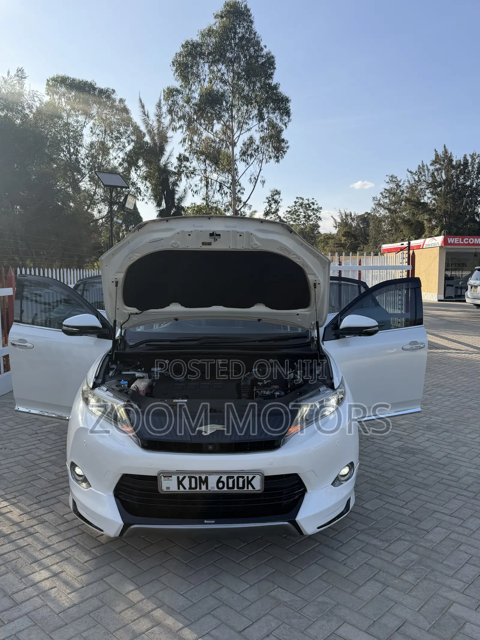 Toyota Harrier 2.0 2016 Pearl