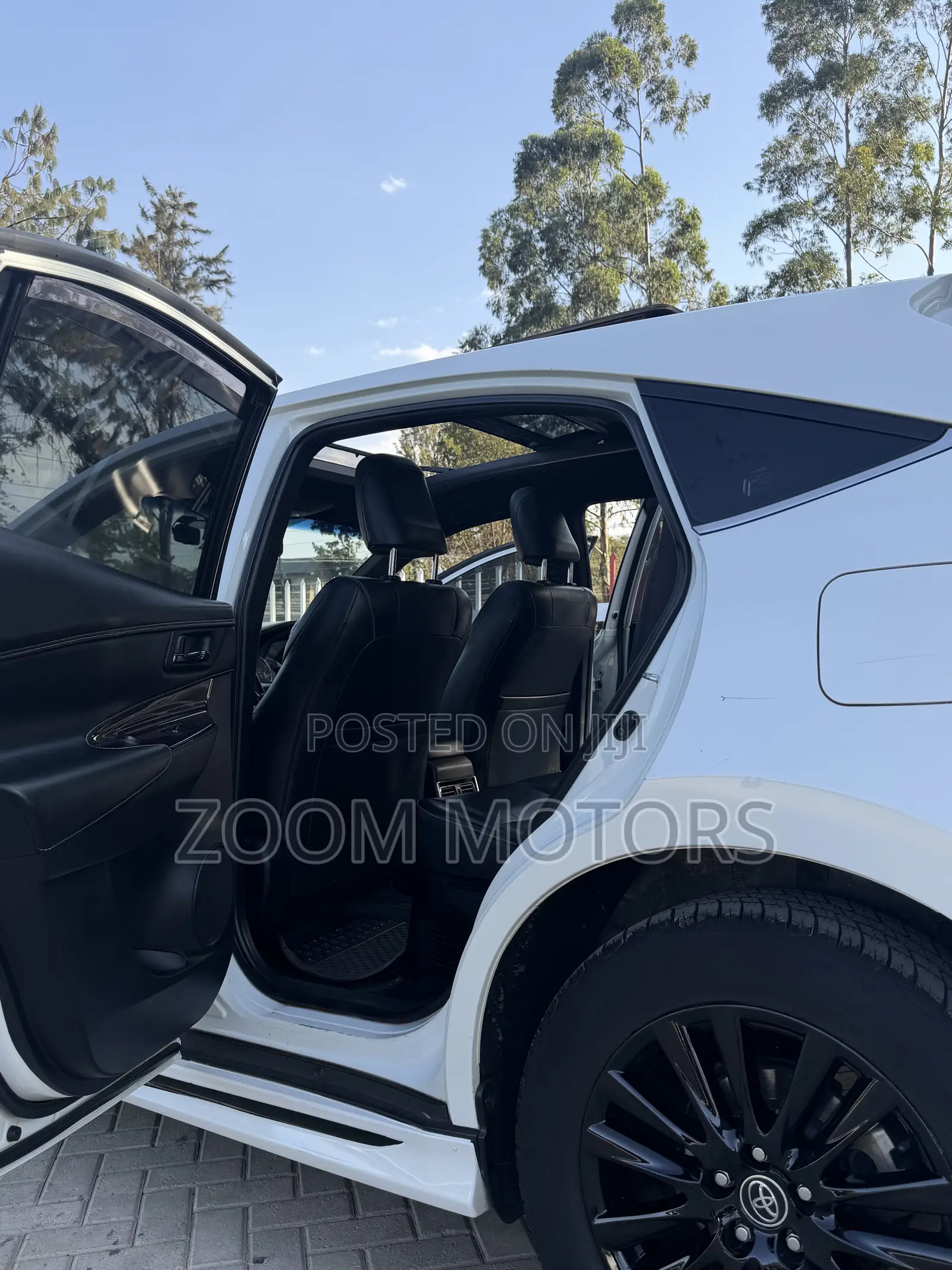 Toyota Harrier 2.0 2016 Pearl