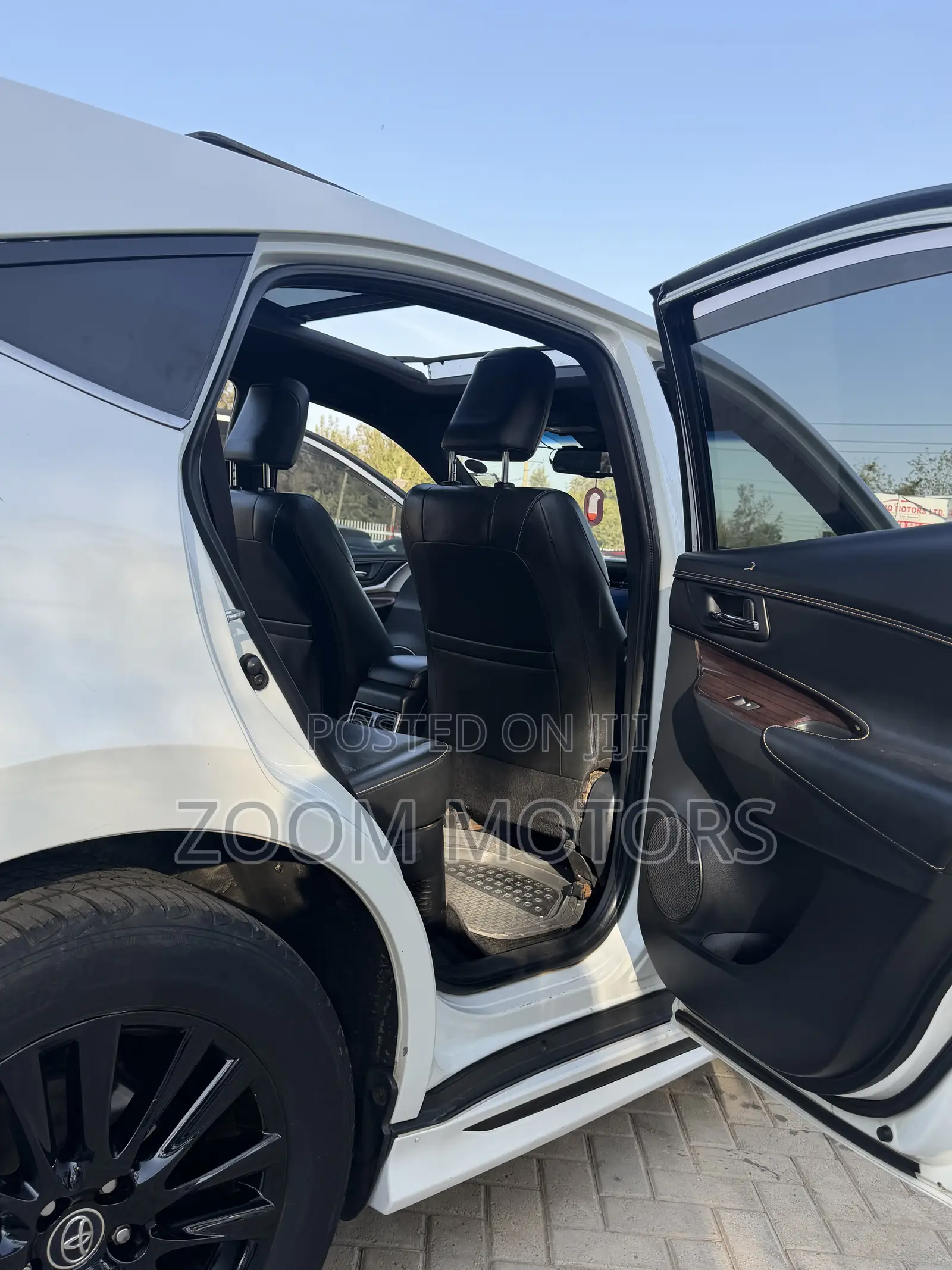 Toyota Harrier 2.0 2016 Pearl
