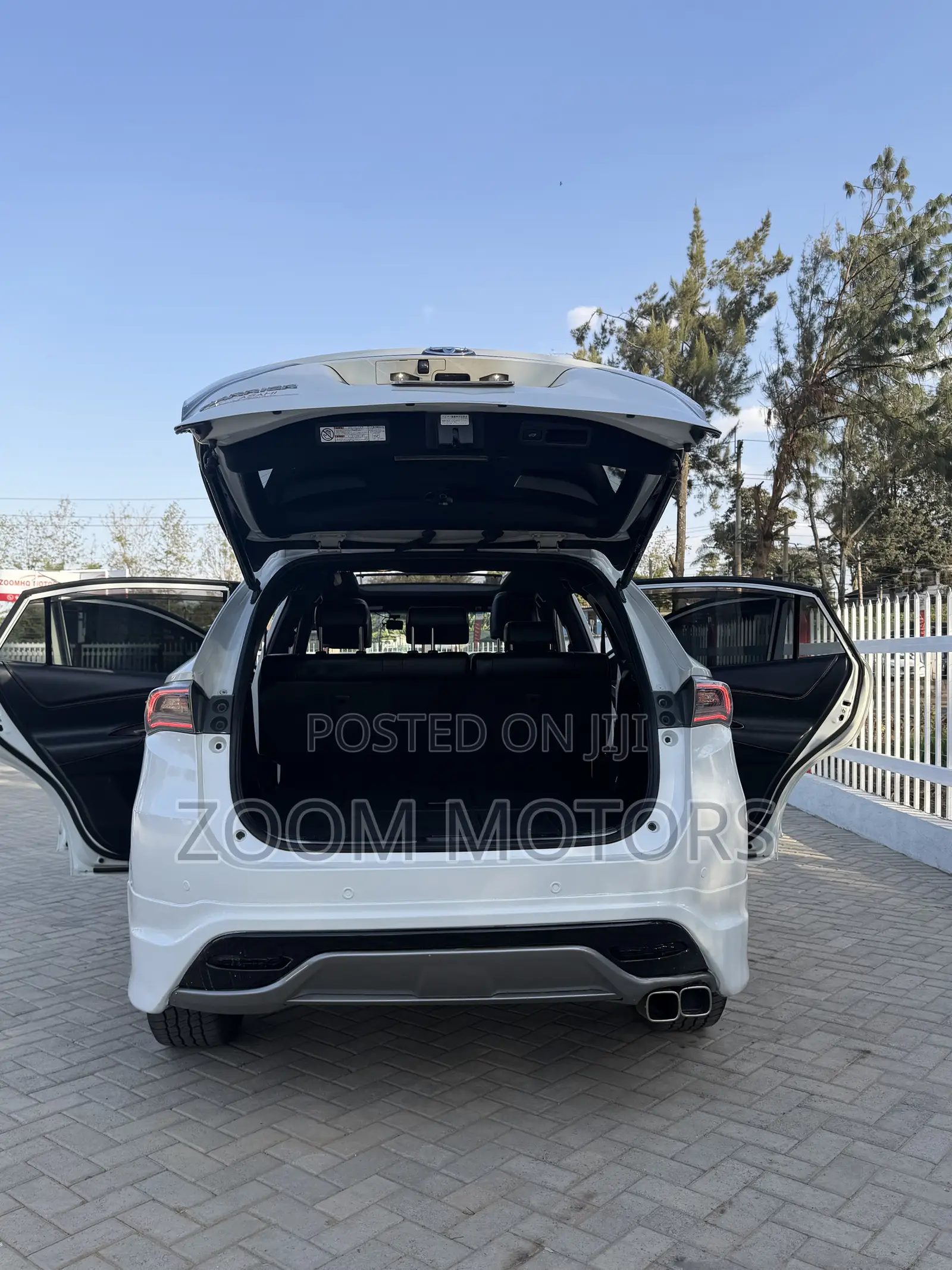 Toyota Harrier 2.0 2016 Pearl