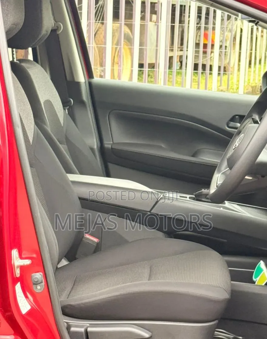 Nissan Note 1.2 Hybrid 2021 Red