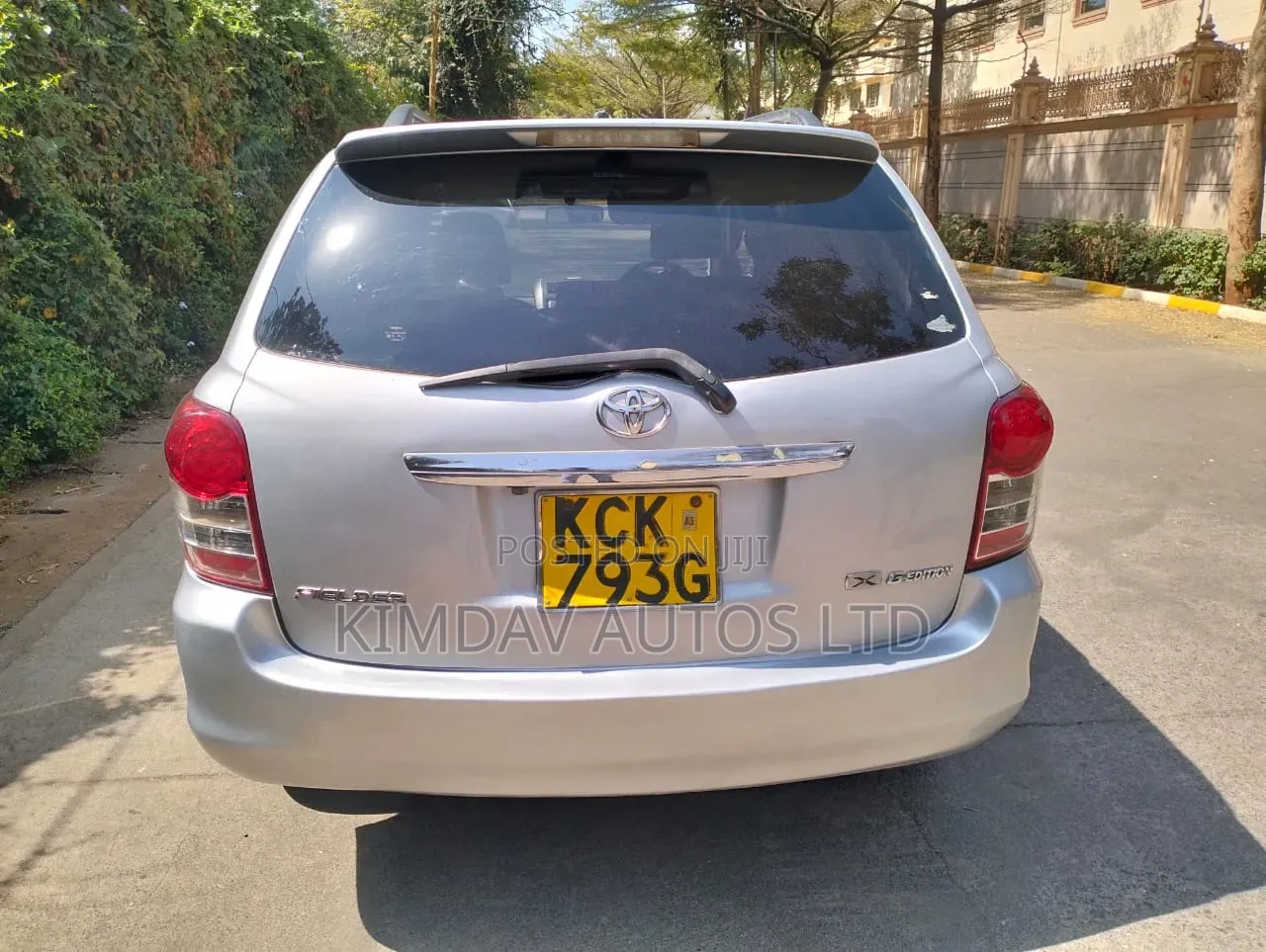 Toyota Corolla Fielder 2009 Silver