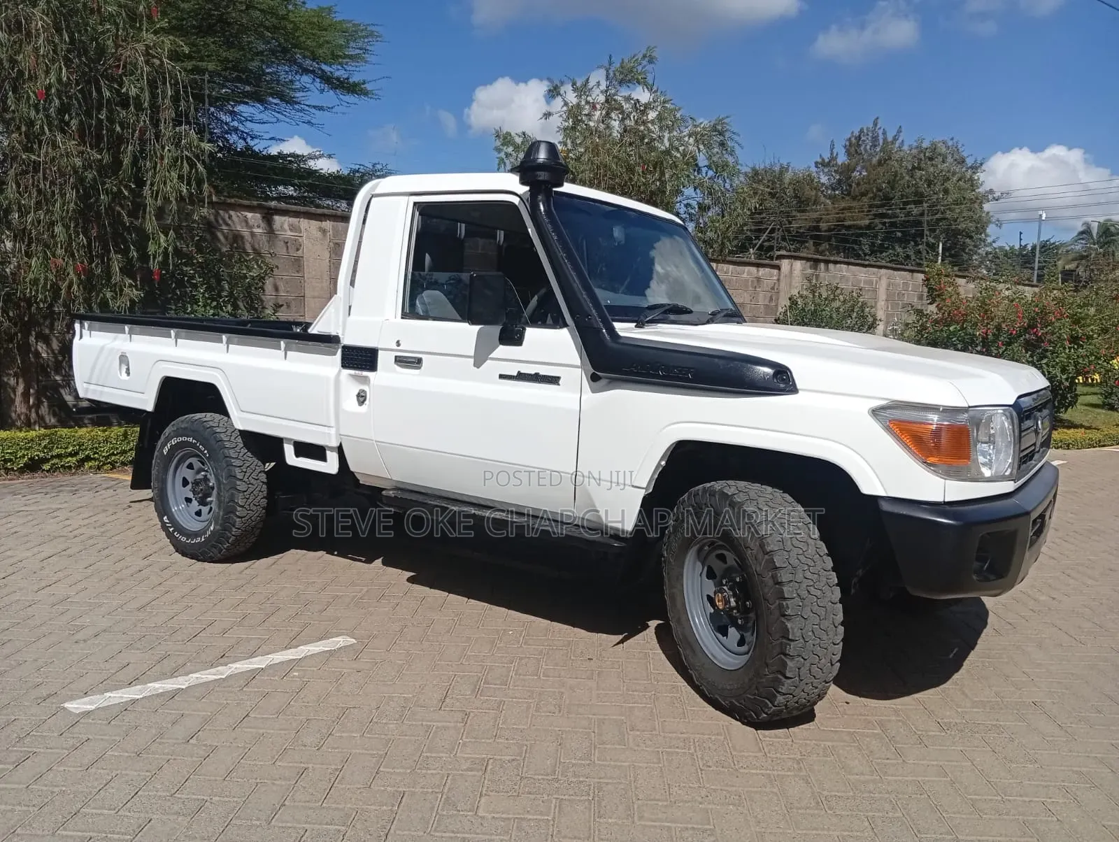 Toyota Land Cruiser 79 Series 2021 Off white