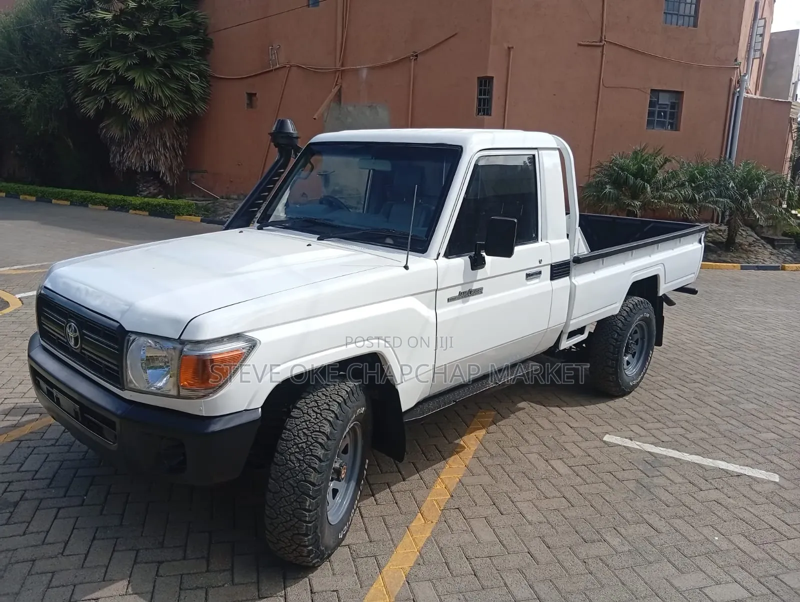 Toyota Land Cruiser 79 Series 2021 Off white