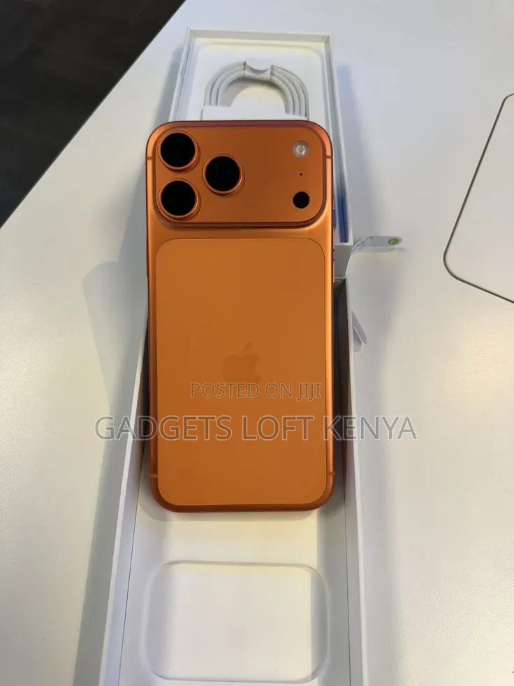 New Apple iPhone 17 Pro Max 256 GB Orange