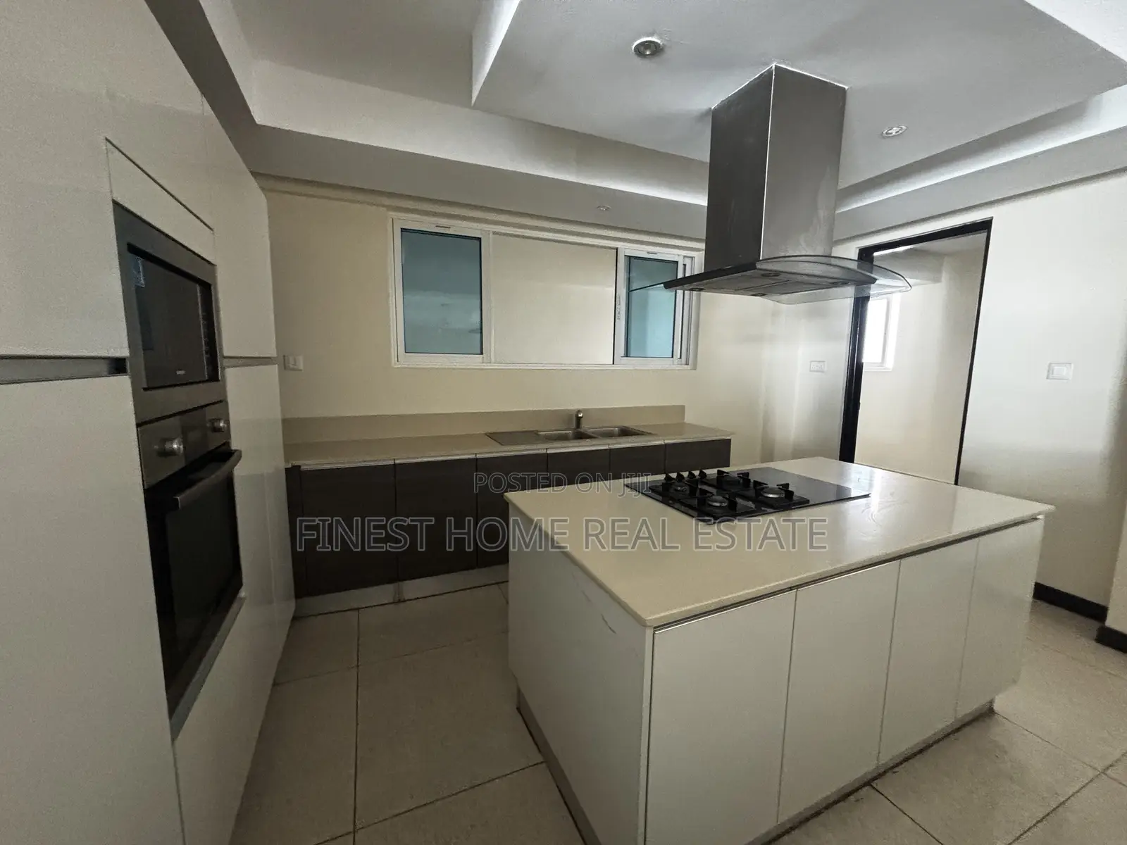 3bdrm Apartment in Riverside for rent