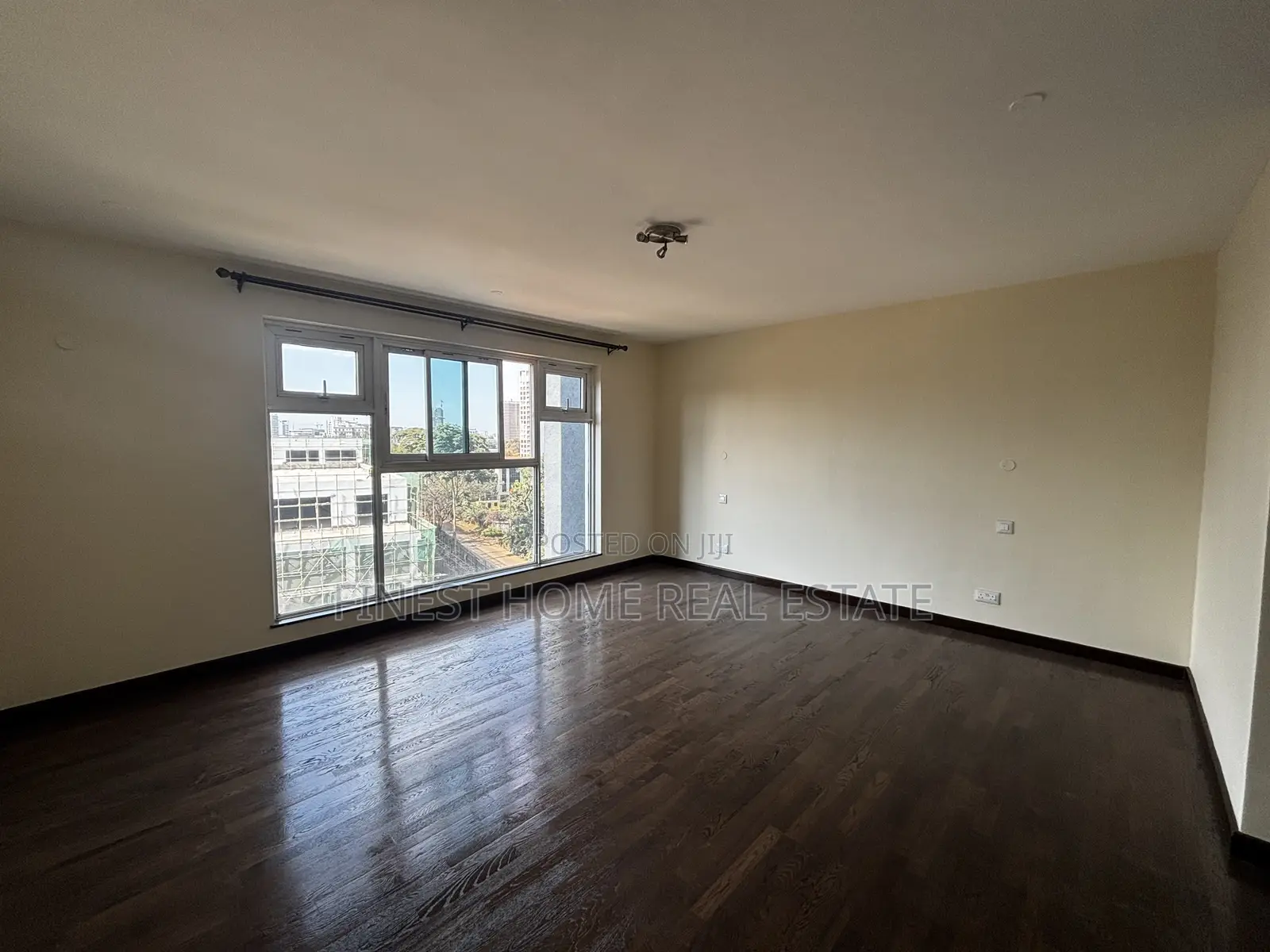 3bdrm Apartment in Riverside for rent