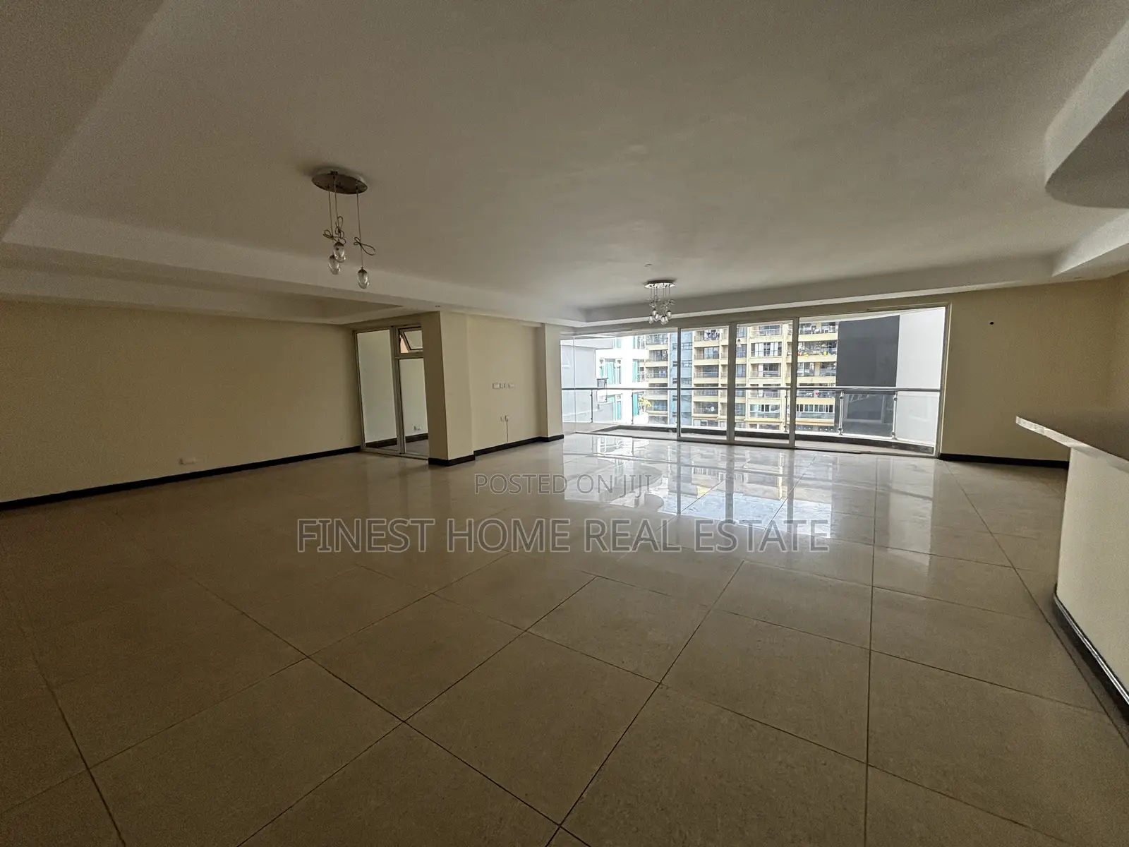 3bdrm Apartment in Riverside for rent