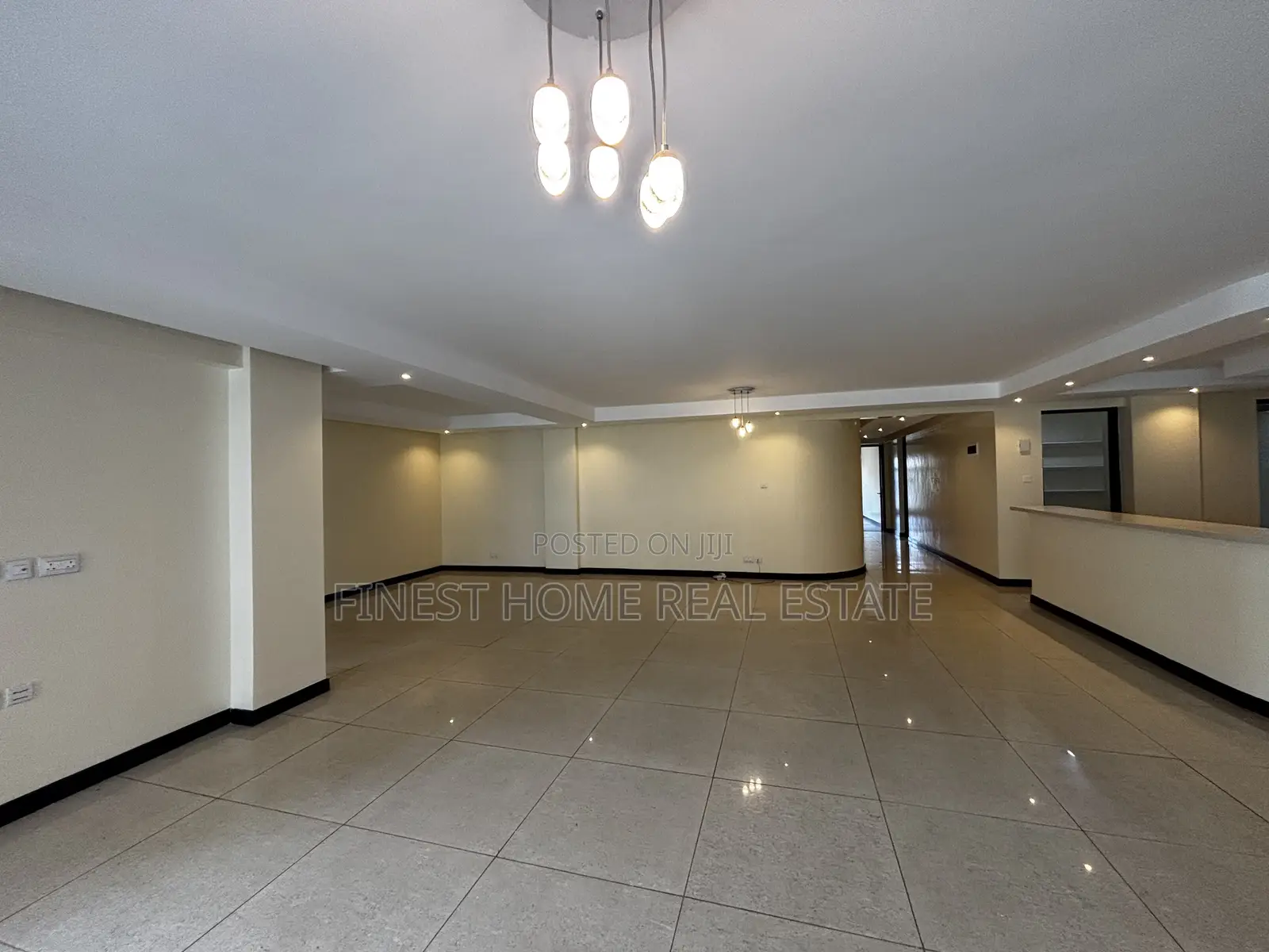 3bdrm Apartment in Riverside for rent
