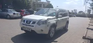 Nissan X-Trail 2.0 Petrol XE 2011 Pearl