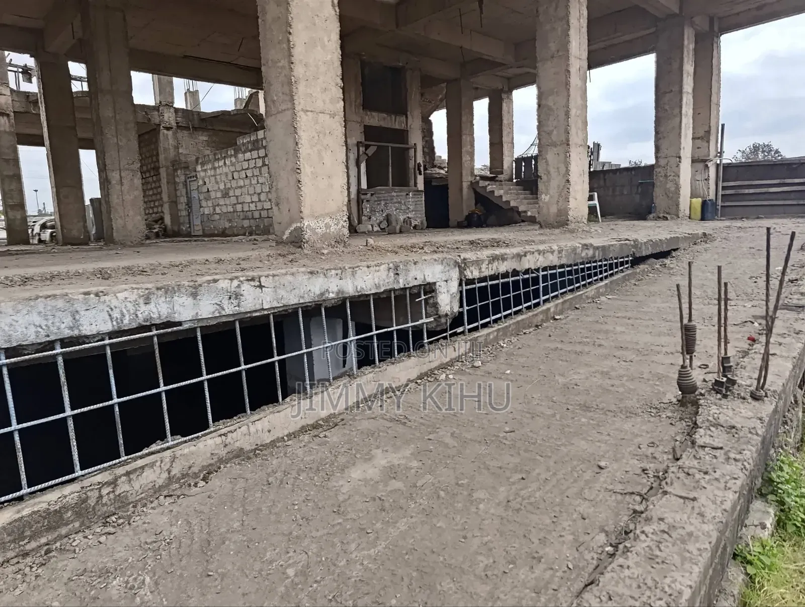 20bdrm Apartment in Dagoretti for Sale