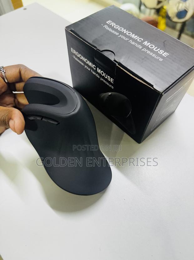 Comfort Grip Wireless Mouse – Designed for Long Working Hours - main view