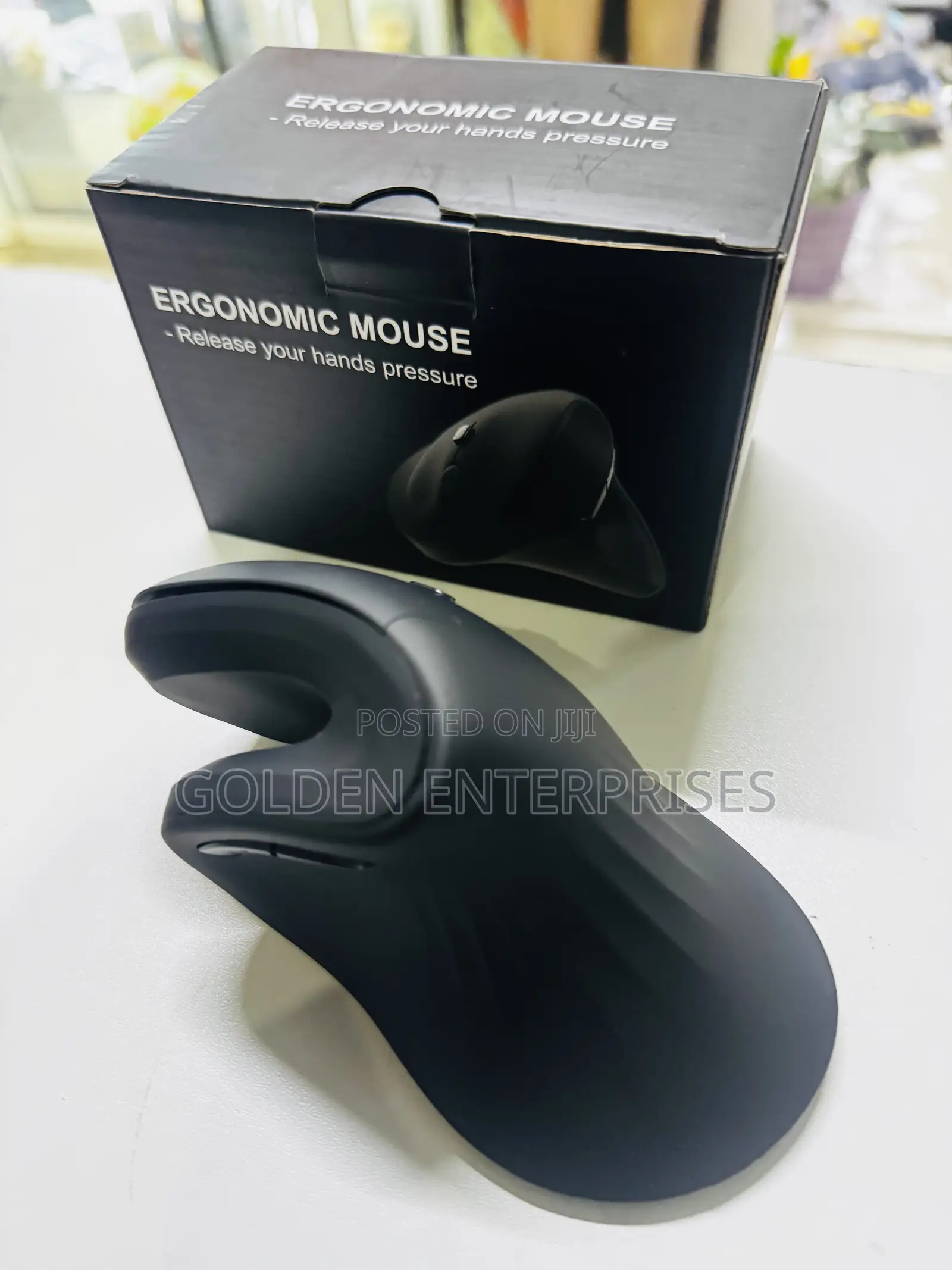 Professional Vertical Mouse – Smooth Tracking Hand Support
