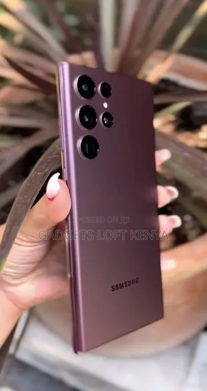 New Samsung Galaxy S22 Ultra 256 GB Purple