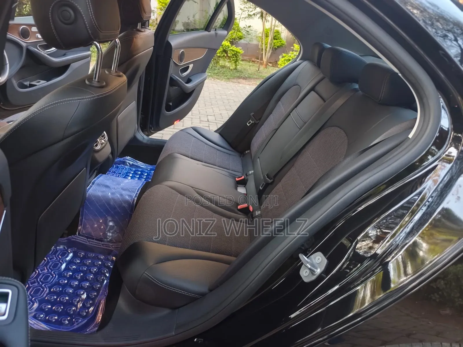 Mercedes-Benz C200 2019 Black
