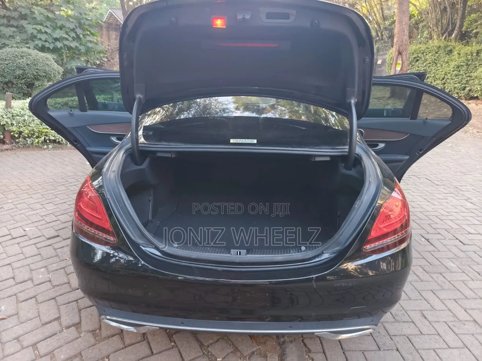 Mercedes-Benz C200 2019 Black
