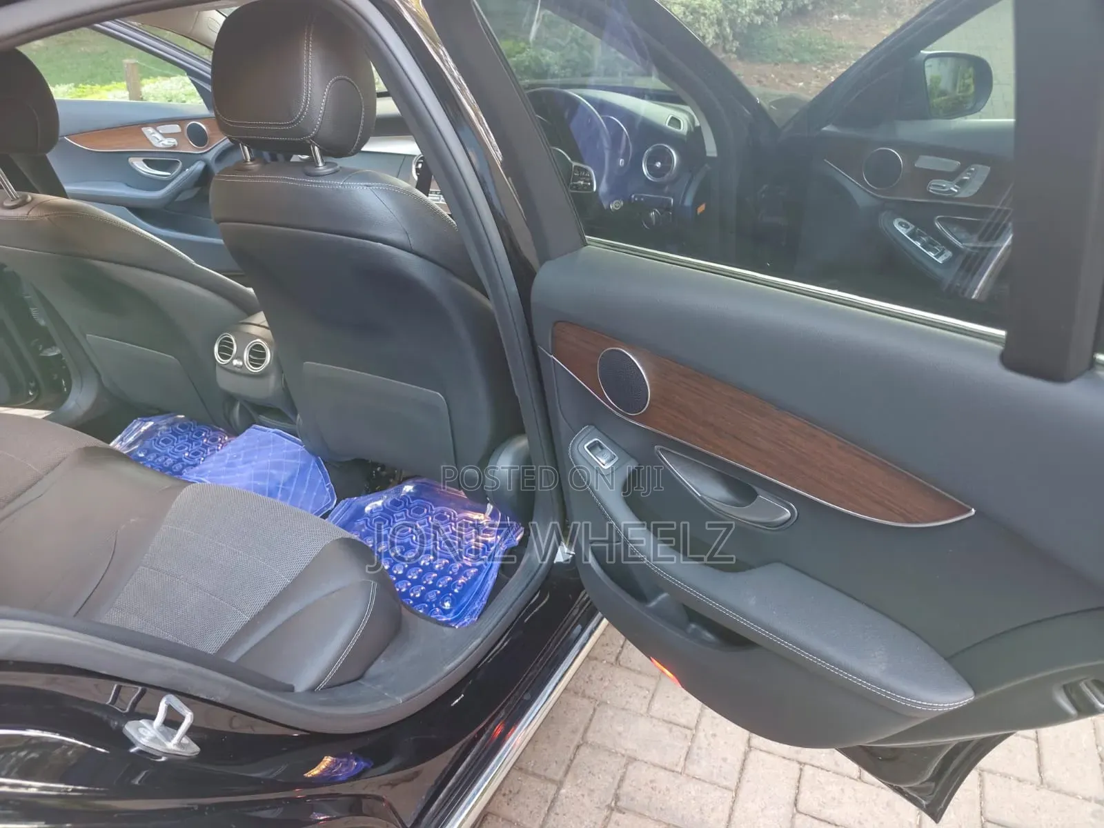Mercedes-Benz C200 2019 Black