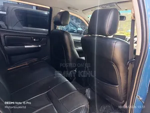 Toyota Hilux 2014 Blue