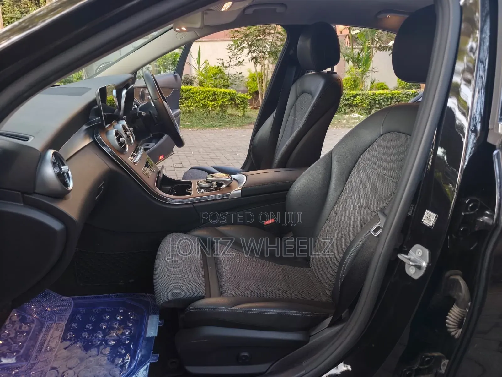 Mercedes-Benz C200 2019 Black
