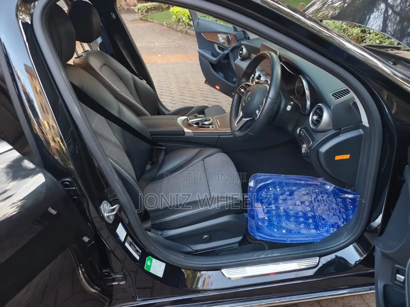 Mercedes-Benz C200 2019 Black