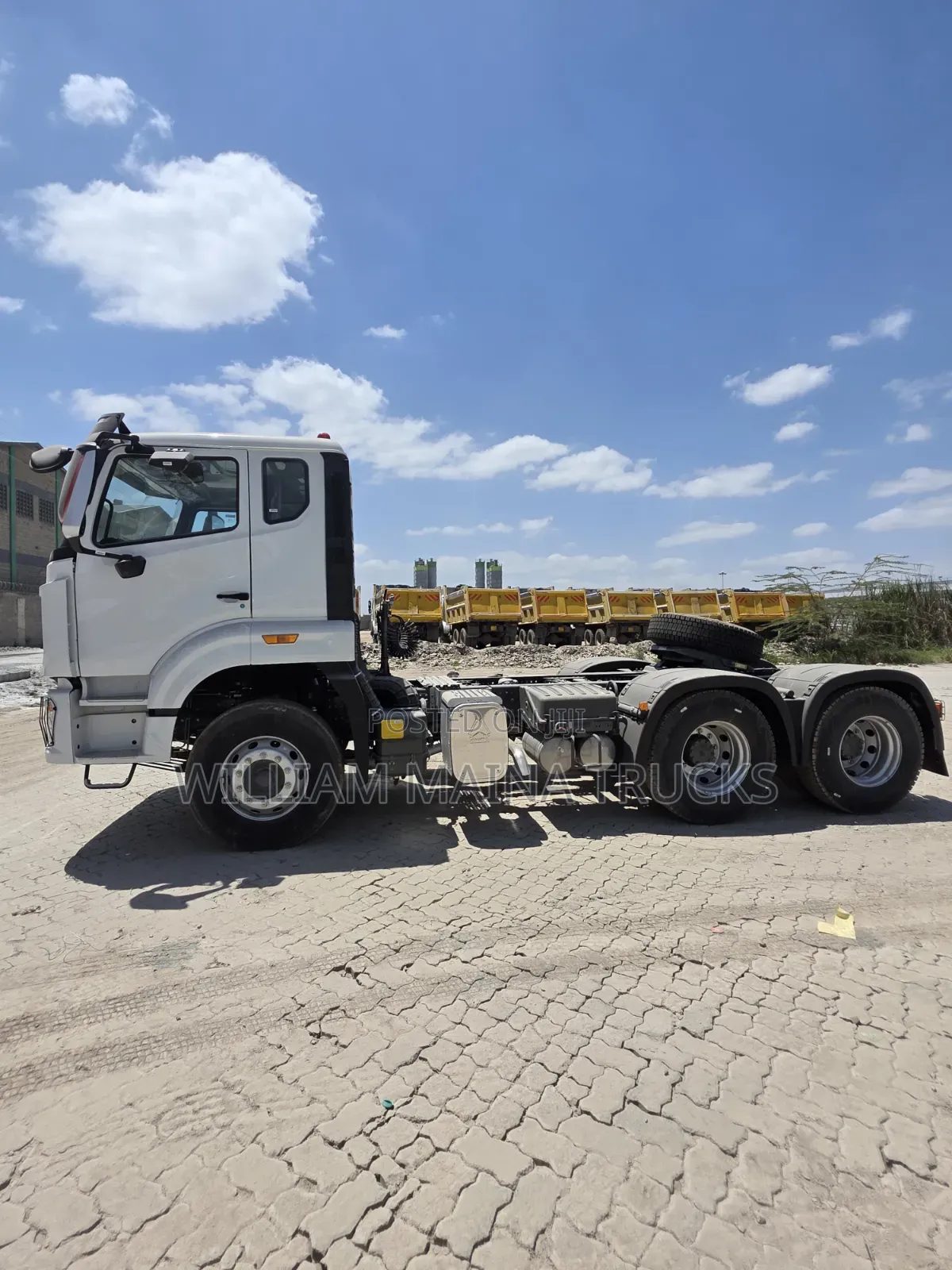 Howo Nx 6*4 Primemover RHD