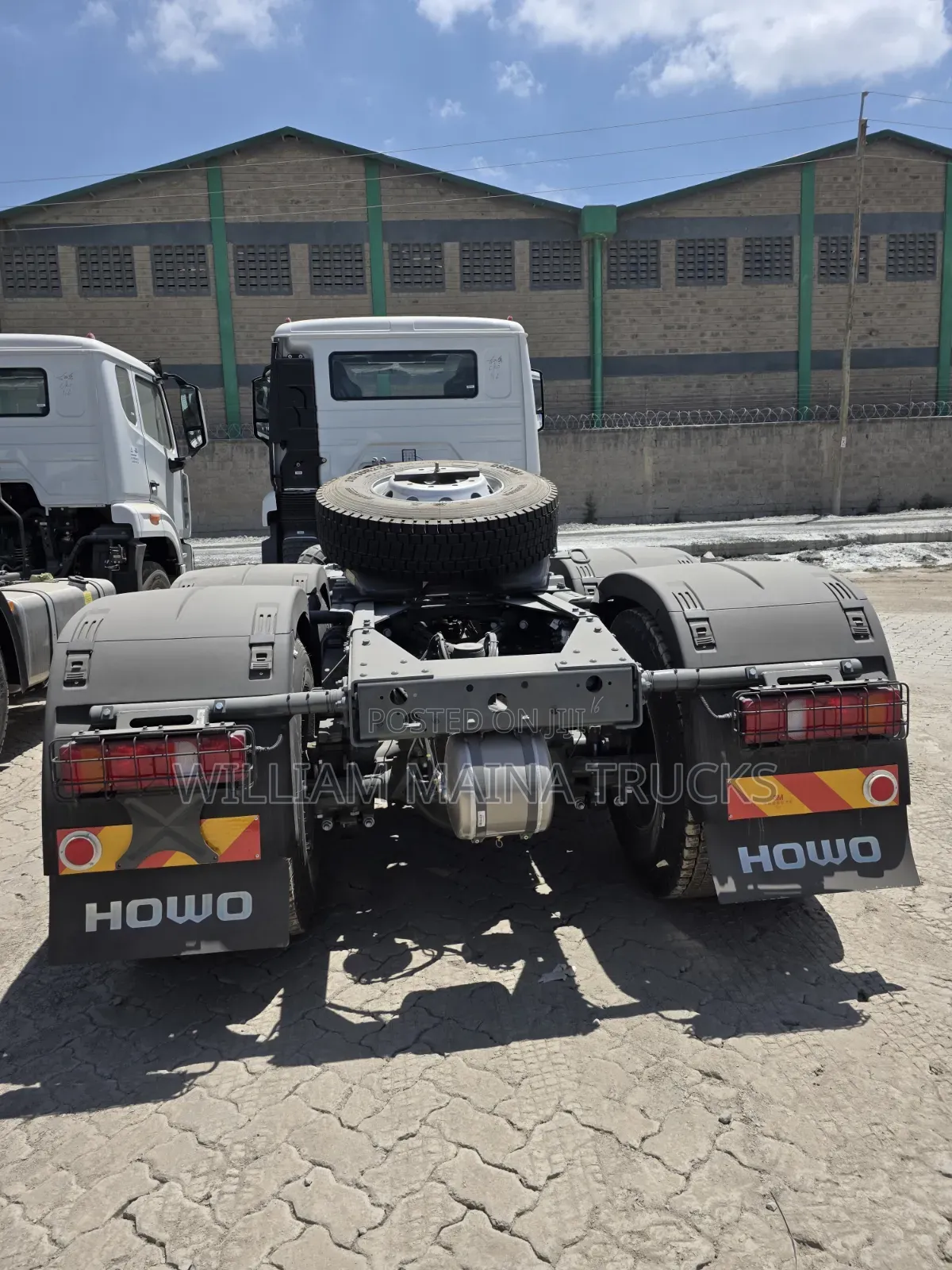 Howo Nx 6*4 Primemover RHD