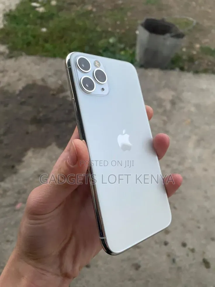 New Apple iPhone 11 Pro Max 256 GB White