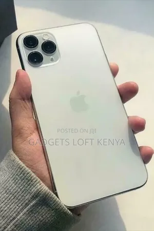New Apple iPhone 11 Pro Max 256 GB White