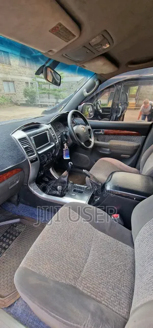 Toyota Land Cruiser Prado 2005 Black