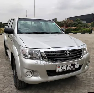 Toyota Hilux 2010 Beige