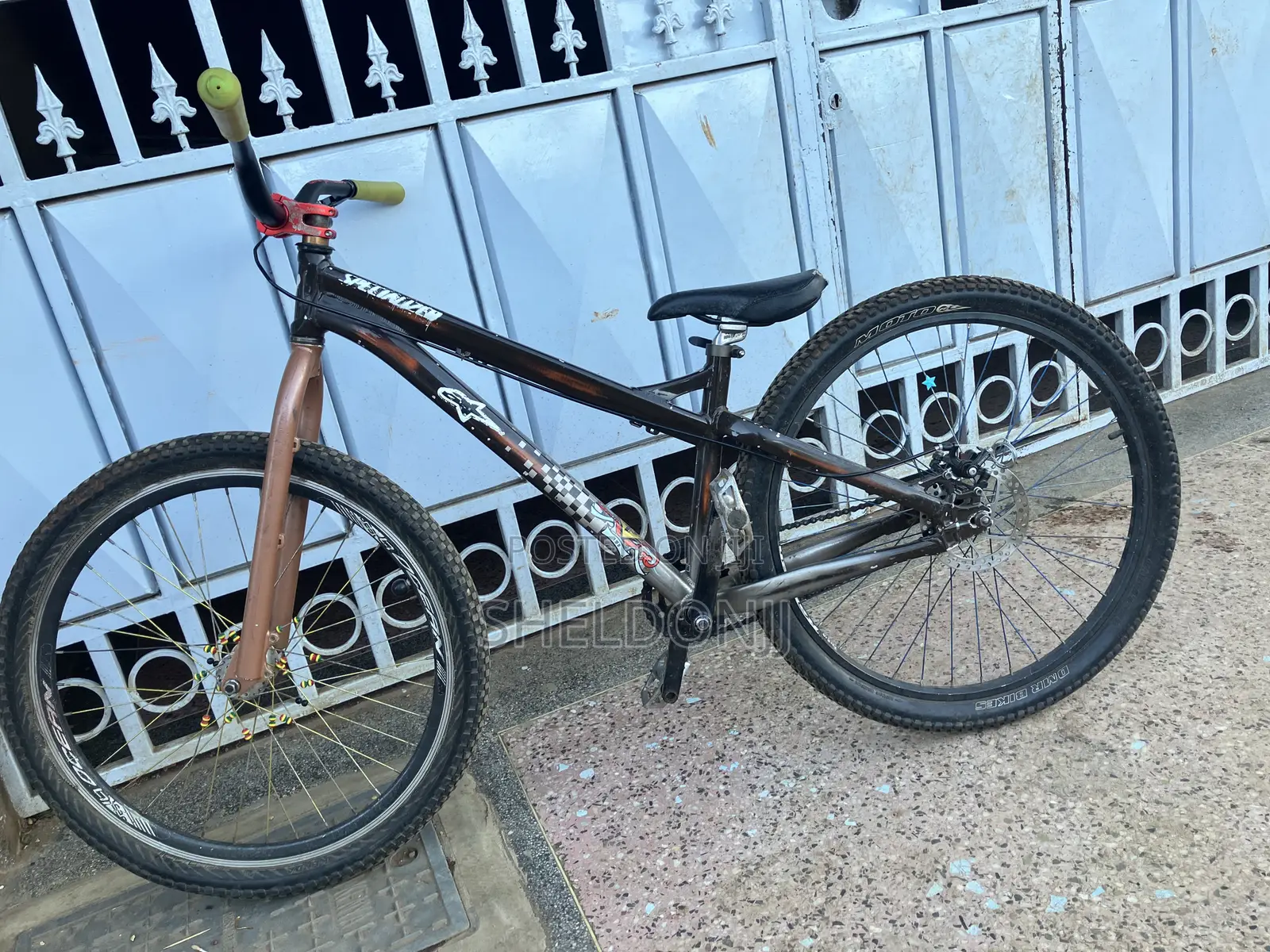 Specialized P2 Dirt Jump Bike