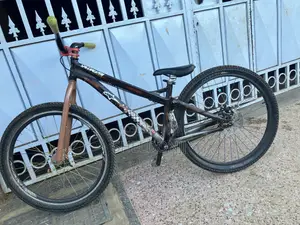 Specialized P2 Dirt Jump Bike