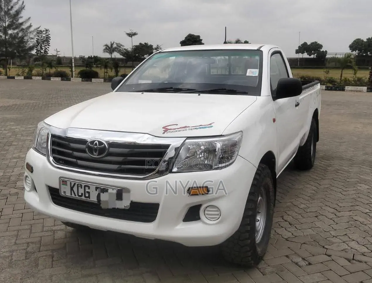 Toyota Hilux 2015 White