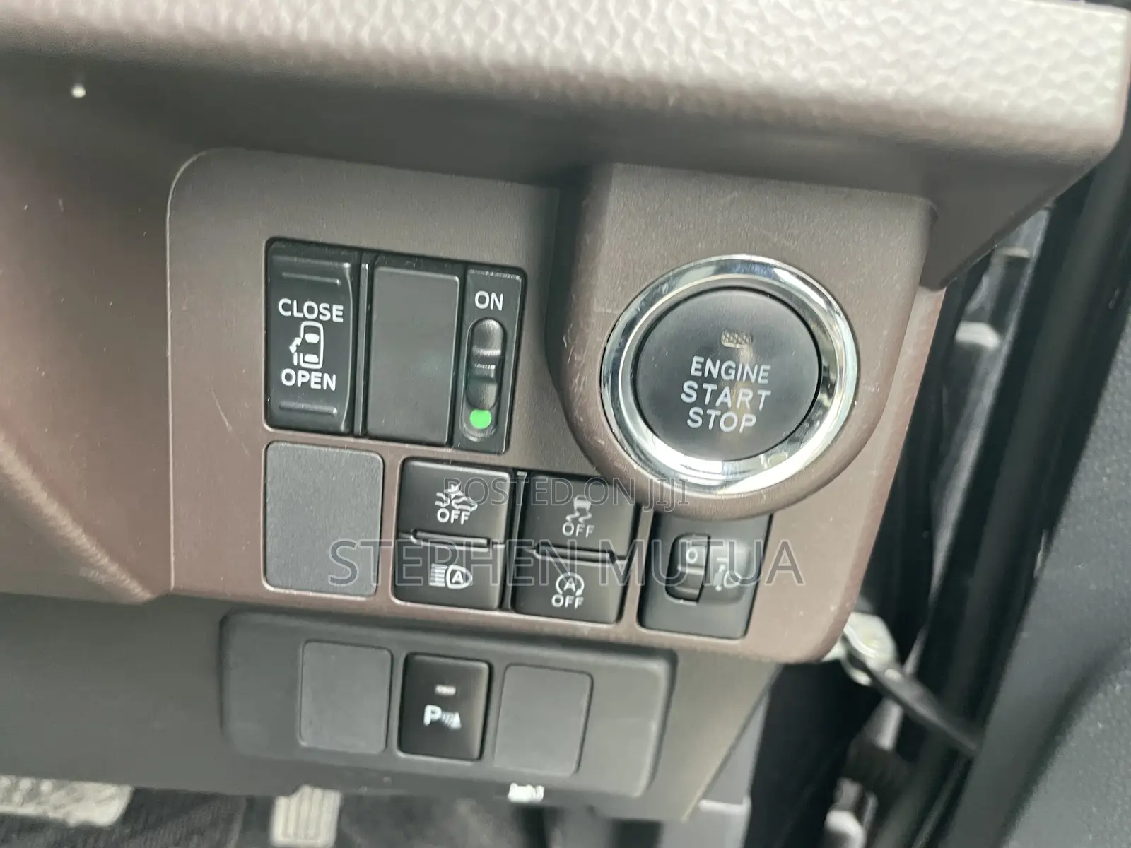 Toyota Tank 1.0 FWD 2019 Black