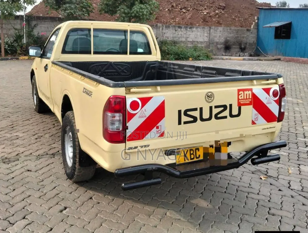 Isuzu D-MAX 2008 Yellow