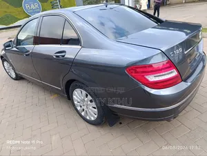 Mercedes-Benz C180 2010 Gray