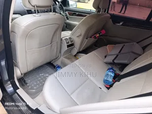 Mercedes-Benz C180 2010 Gray